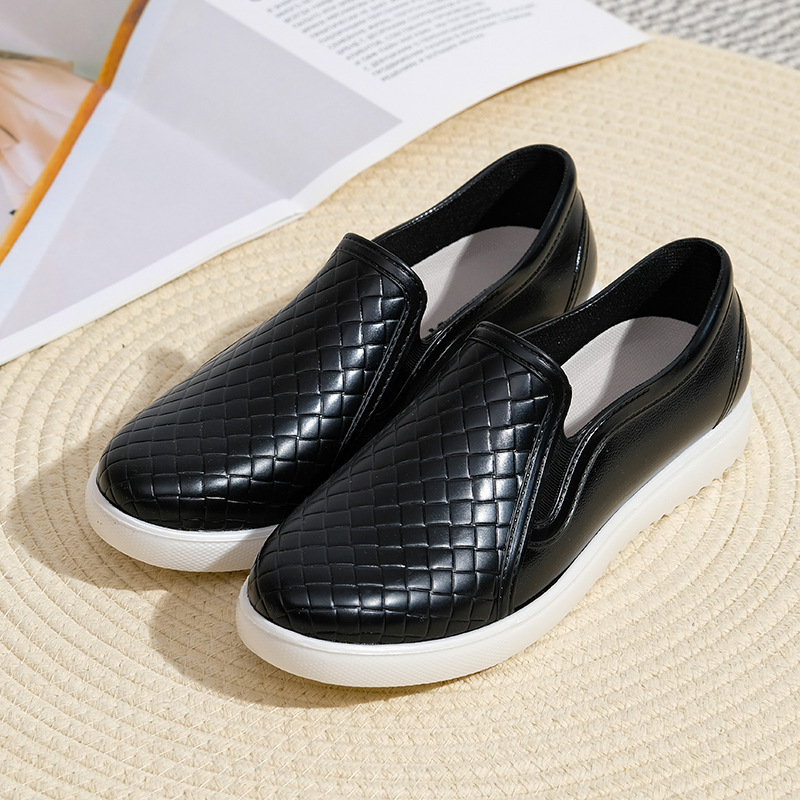 Black Loafers for Women - Stylish and Supportive Everyday Footwear 0