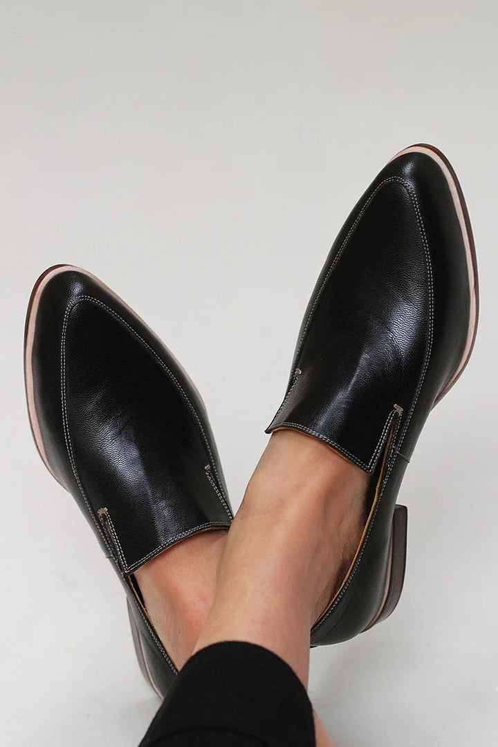 Elegant Minimalist Loafers for Women - Versatile and Comfortable Footwear 0