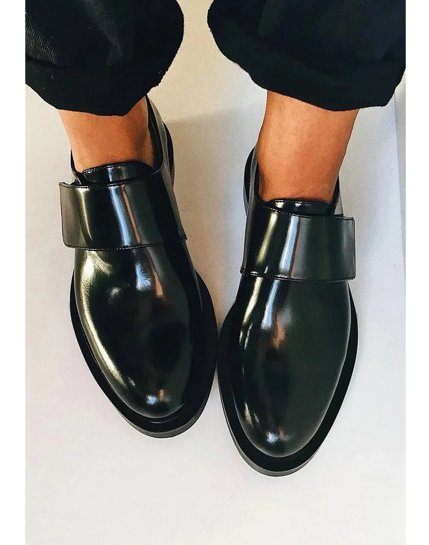 Elegant Strap Loafers for Women - Chic and Comfortable Footwear 0