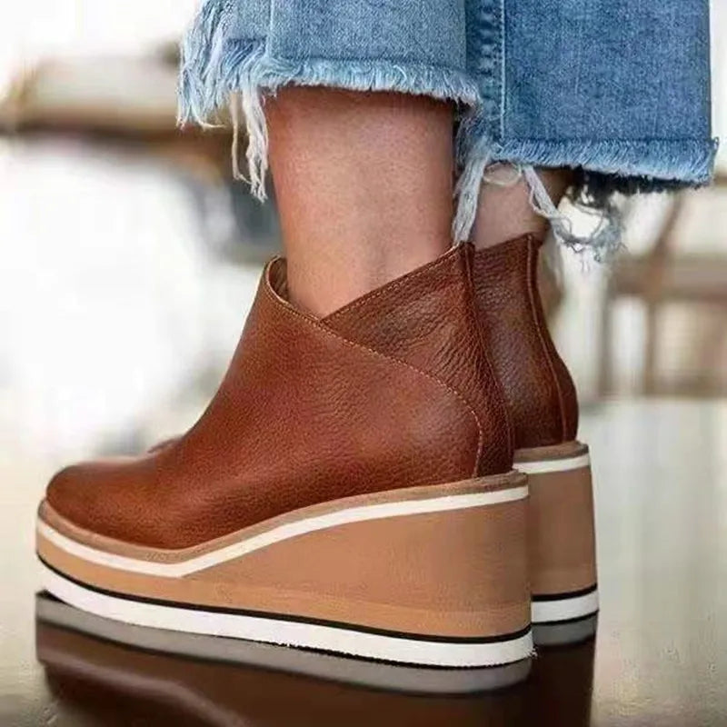 Elegant Waterproof Boots for Women - Stylish and Functional Footwear 4