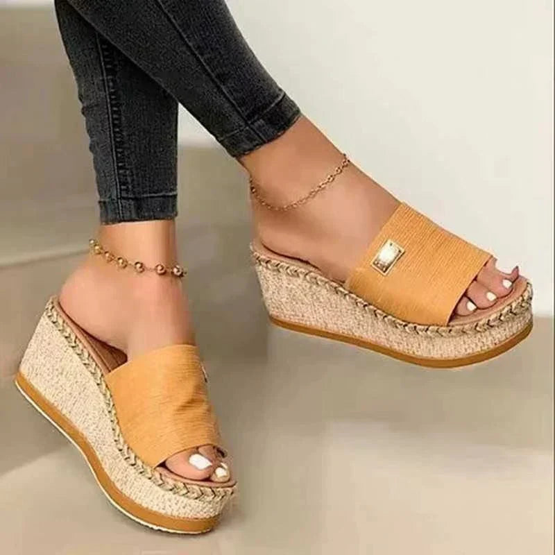 Elegant Women's Orthopedic Sandals for Summer Comfort - Stylish and Lightweight Summer Footwear 2