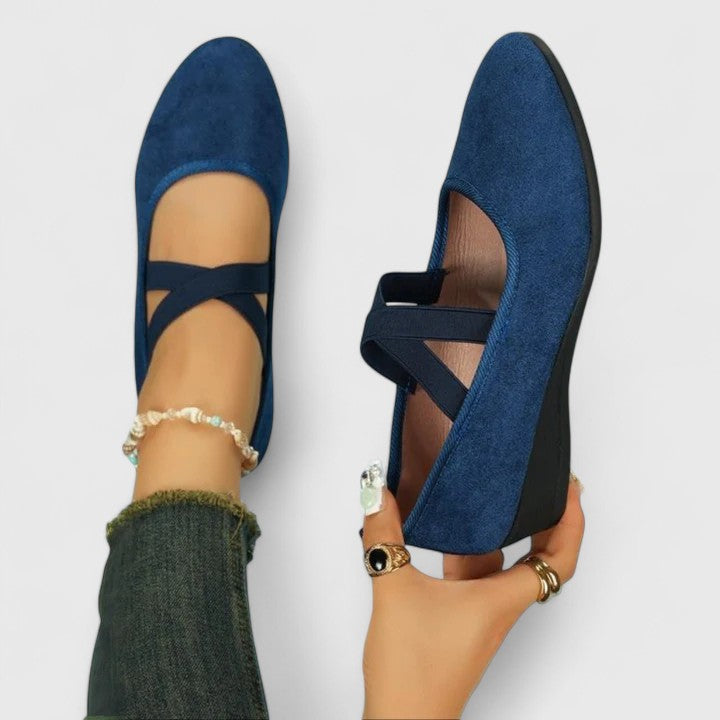 Elegant Women’s Orthopedic Slip-On Shoes for All-Day Comfort 1