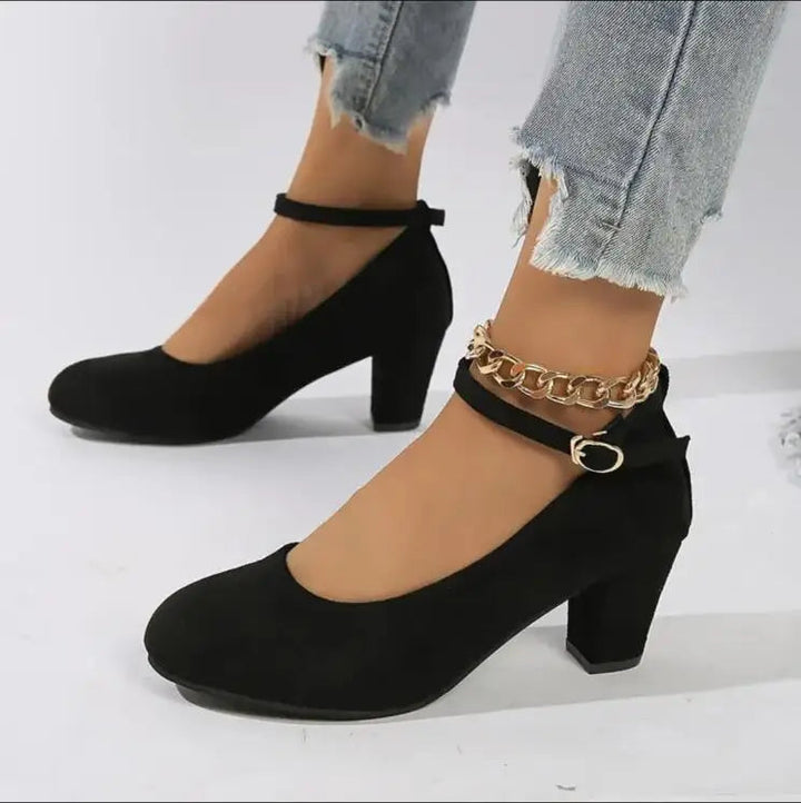 Elegant Women's Pumps with Ergonomic Design for All-Day Comfort and Style 1