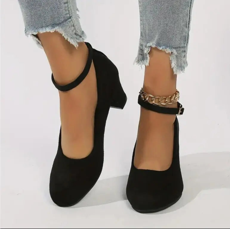 Elegant Women's Pumps with Ergonomic Design for All-Day Comfort and Style 2