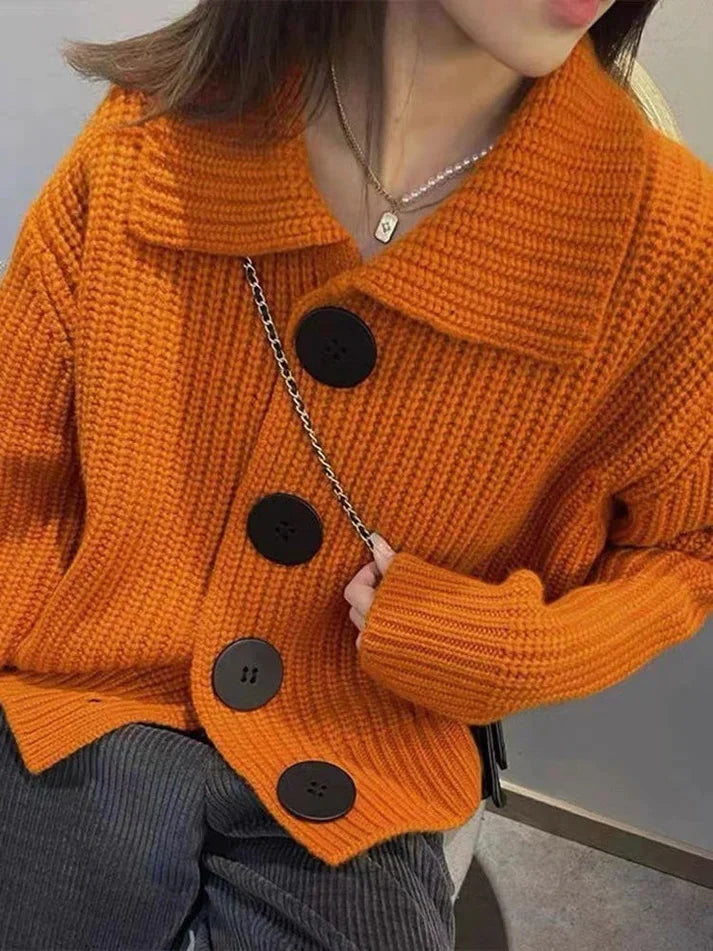 Long-sleeved sweater with collar 0