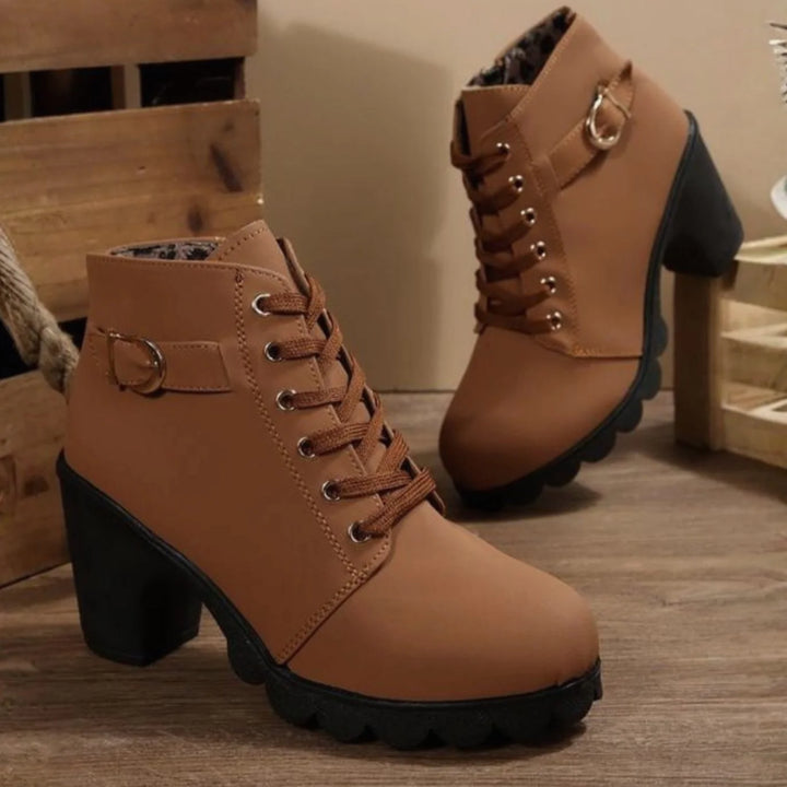 Nora | Women's lace-up ankle boots with block heel and profiled sole 1
