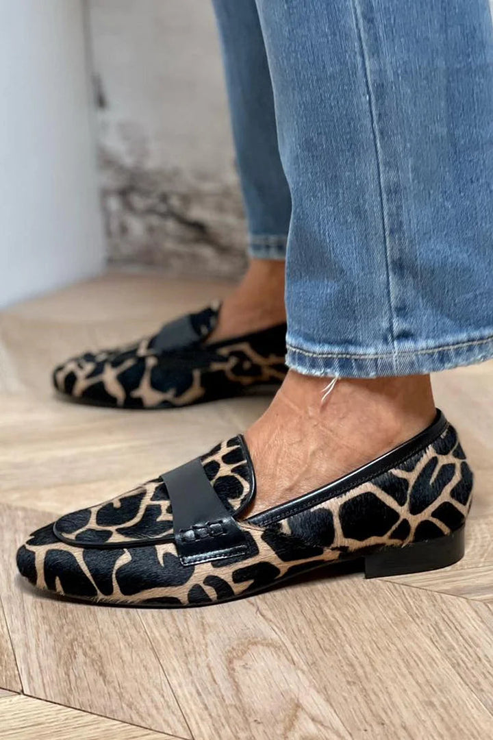 Stylish Animal Print Loafers for Women - Trendy and Comfortable Footwear 0