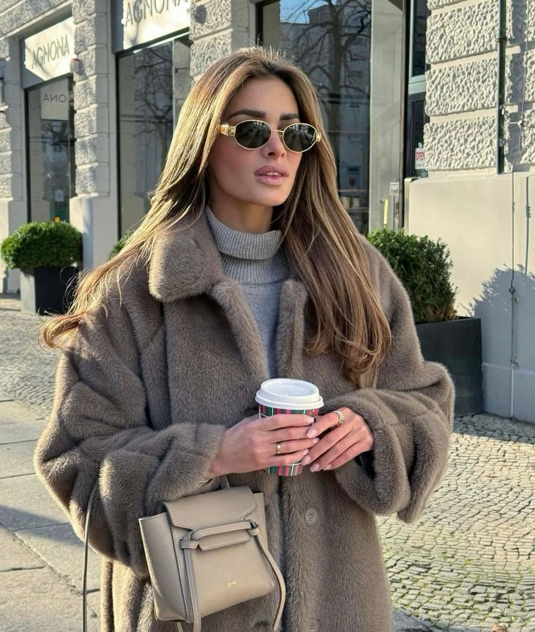 Trendy Vintage Gold Sunglasses for Women - Retro Style Eyewear 5