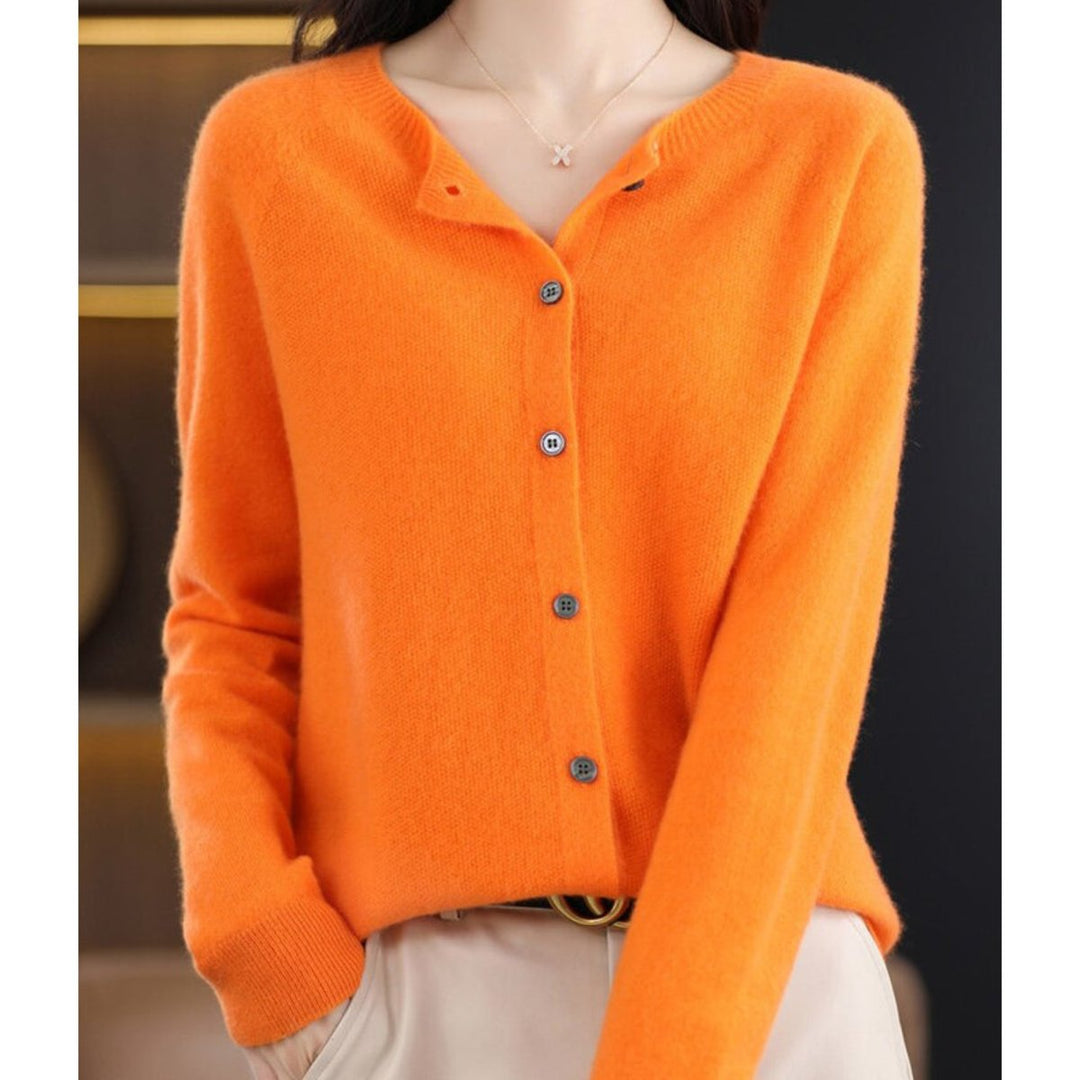 Women's Oversized Button-Front Knit Cardigan for Layering and Comfort 7
